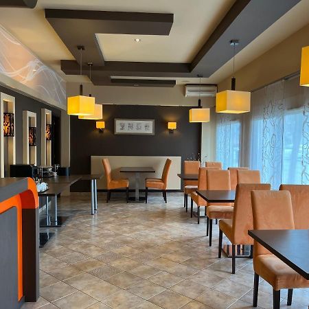 Alfa Hotel Дьєр Екстер'єр фото