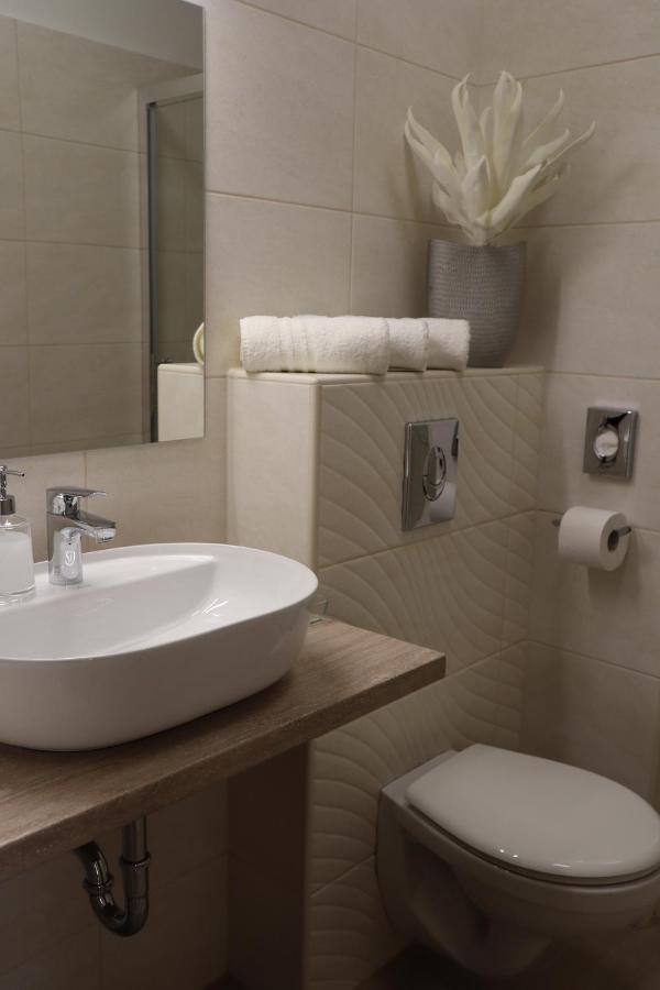 Alfa Hotel Дьєр Екстер'єр фото