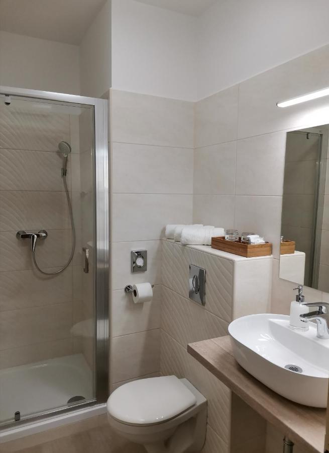 Alfa Hotel Дьєр Екстер'єр фото