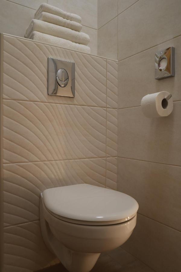 Alfa Hotel Дьєр Екстер'єр фото