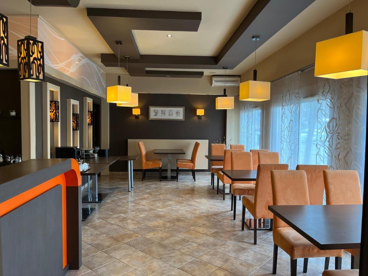 Alfa Hotel Дьєр Екстер'єр фото