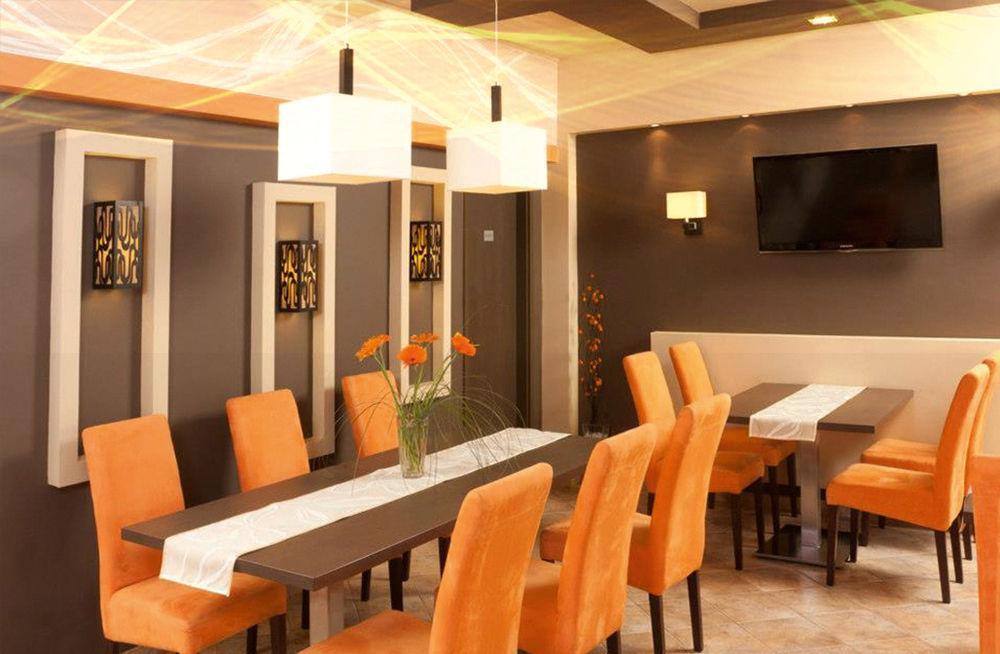 Alfa Hotel Дьєр Екстер'єр фото