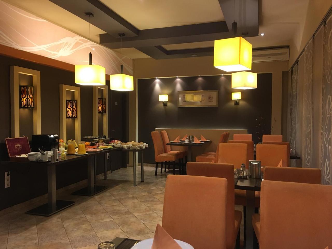 Alfa Hotel Дьєр Екстер'єр фото