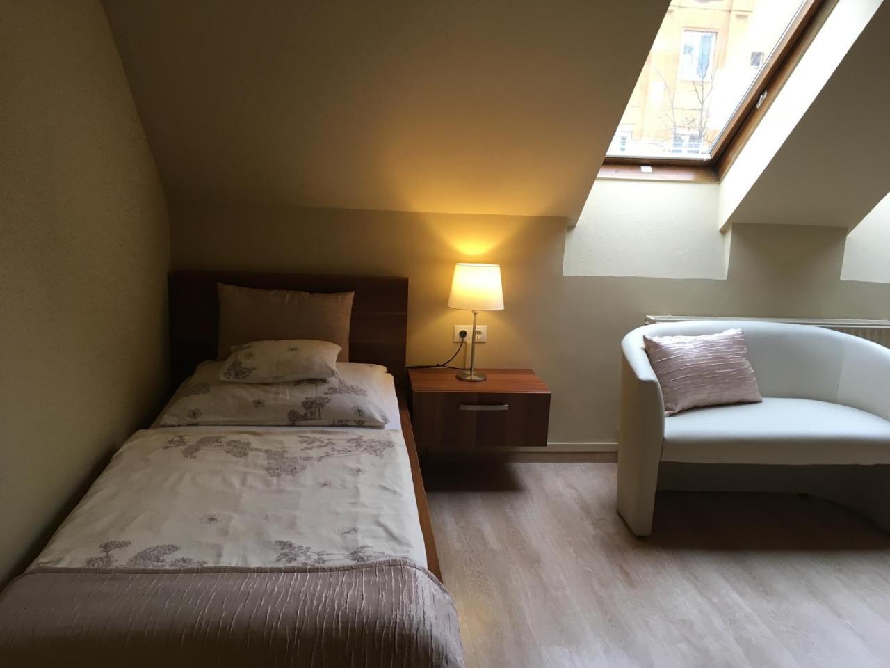 Alfa Hotel Дьєр Екстер'єр фото